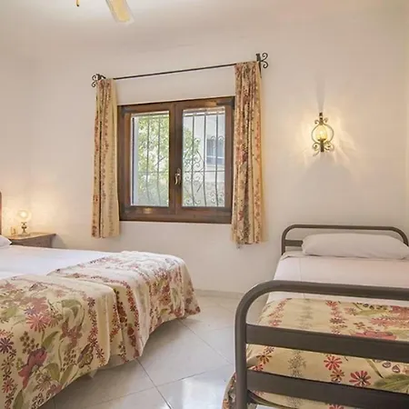 Villas Guzman - Bodega Blue Calpe